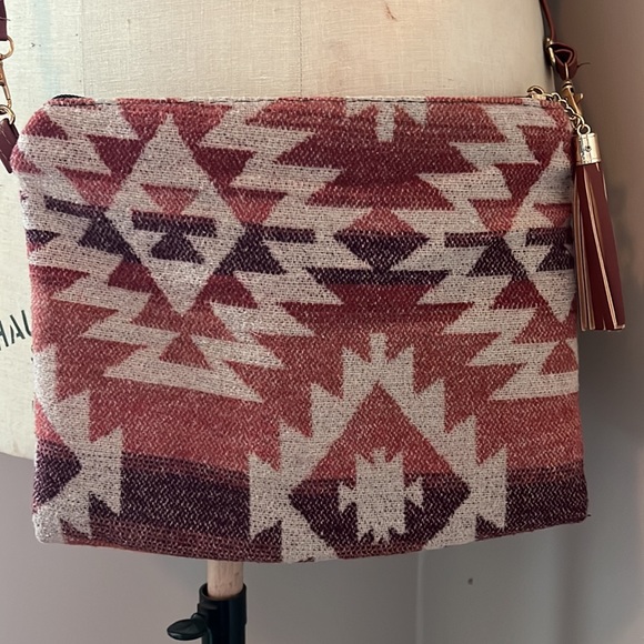 Aztec Crossbody - Picture 2 of 5